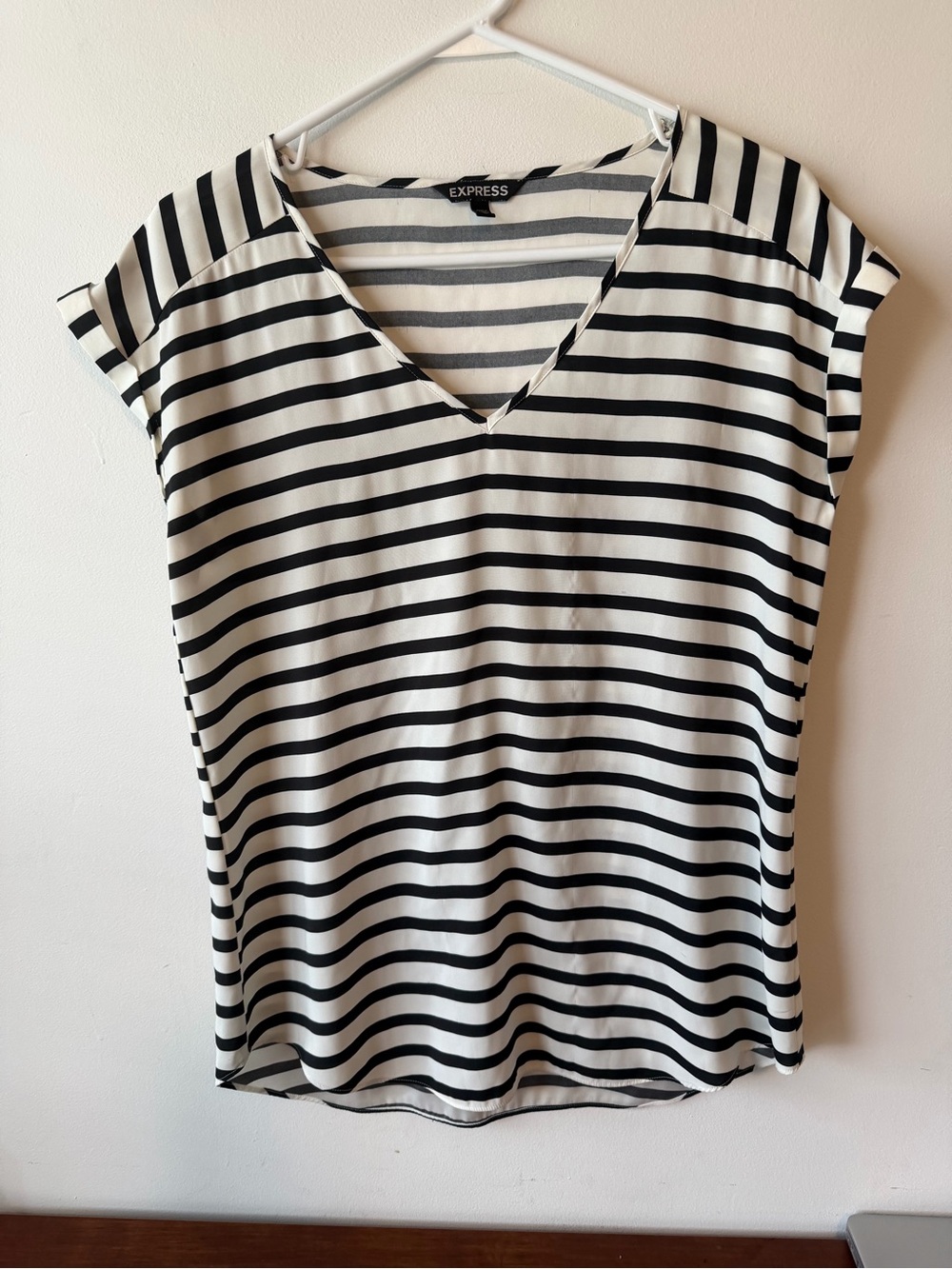 Express Black and White Striped V-Neck Blouse M